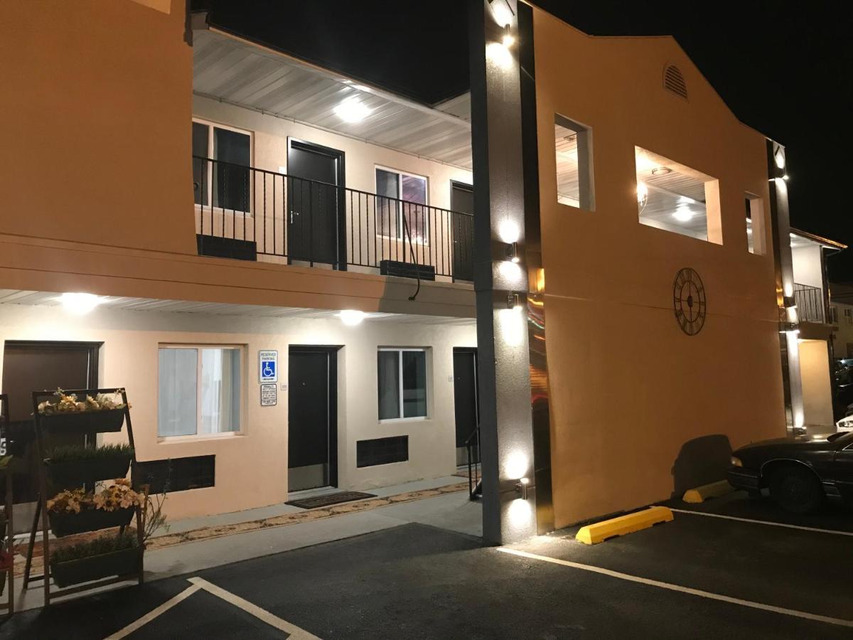 The Carasaljo Motel Lakewood Eksteriør bilde